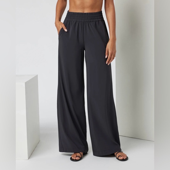 Vuori Pants - Vuori Villa Wideleg Pant - Black